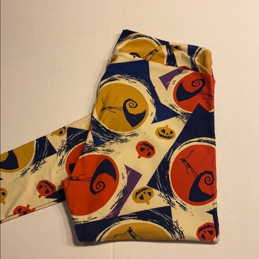 LuLaRoe Tall and Curvy Leggings